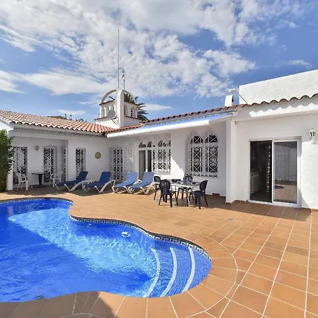 Requesens 25-casa Con Piscina En 別荘 *