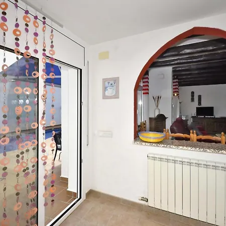 別荘 Requesens 25-casa Con Piscina En *