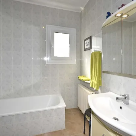 Requesens 25-casa Con Piscina En 別荘 *